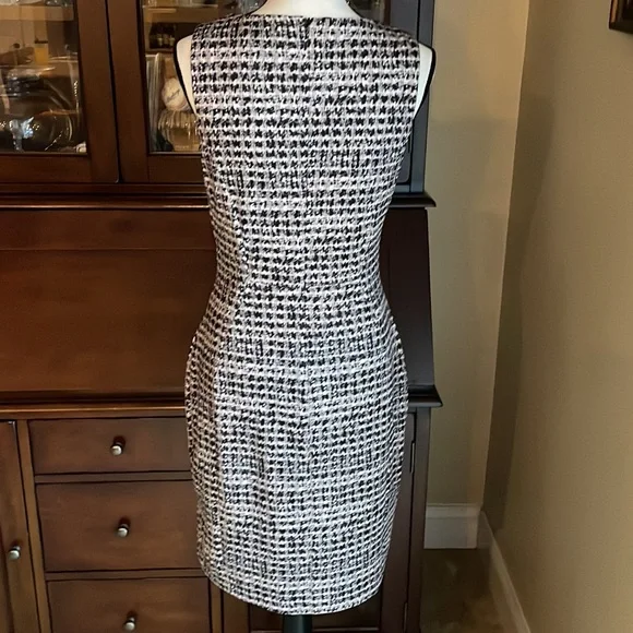 Karl Lagerfeld Paris Dress 6 - Picture 7 of 11